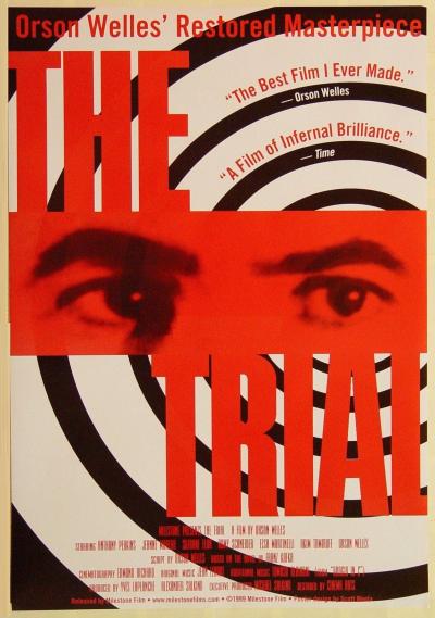 Filmplakat til The Trial. Et sæt øjne der kigger på beskueren med en rød baggrund.