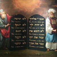 Moses og Aron med de ti bud